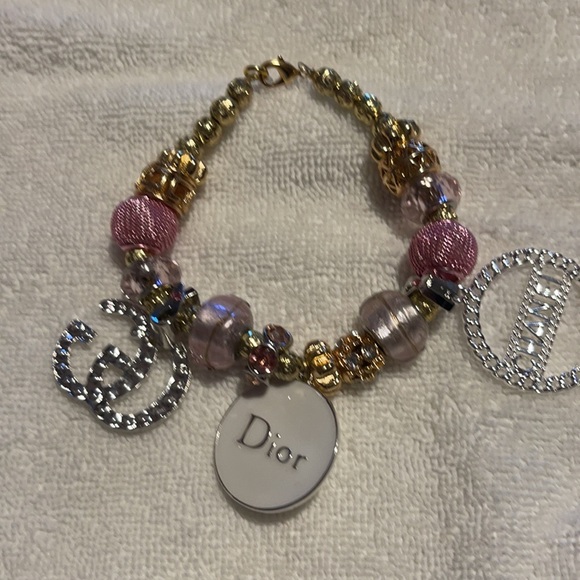 Custom made bracelets see the bling - Picture 2 of 2